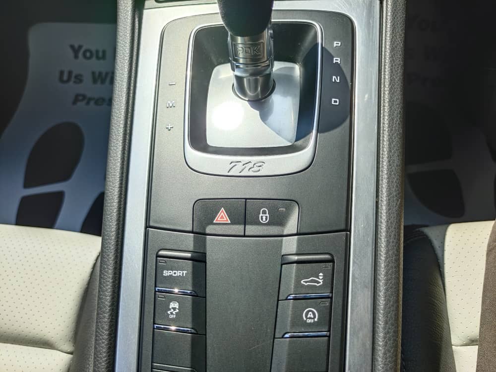 2017 PORSCHE CAYMAN 718