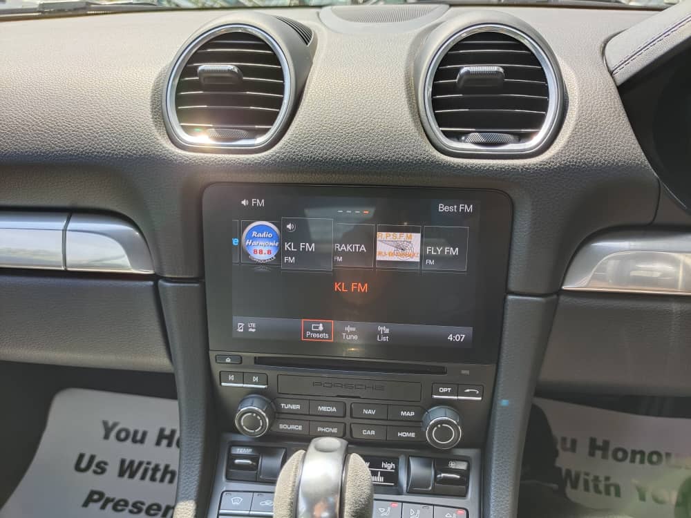 2017 PORSCHE CAYMAN 718