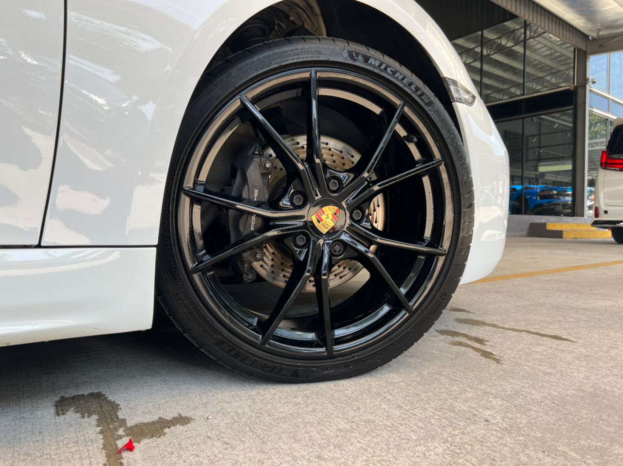 2019 PORSCHE CAYMAN 718