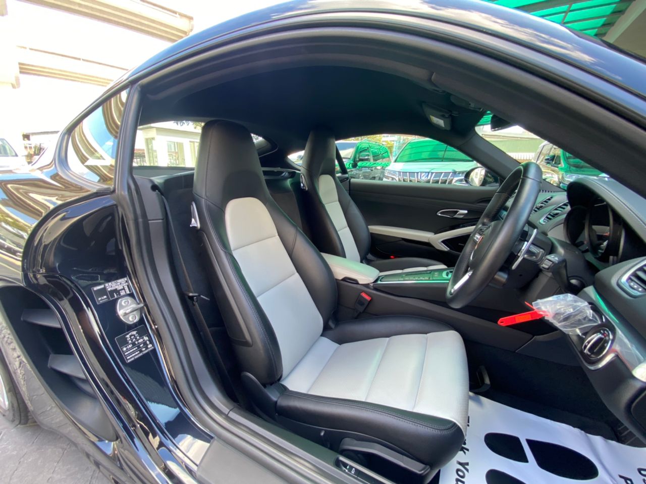 2018 PORSCHE CAYMAN 718