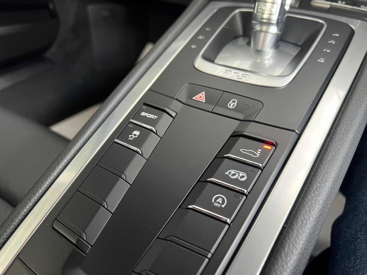 2017 PORSCHE CAYMAN 718