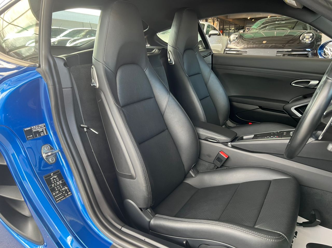 2017 PORSCHE CAYMAN 718