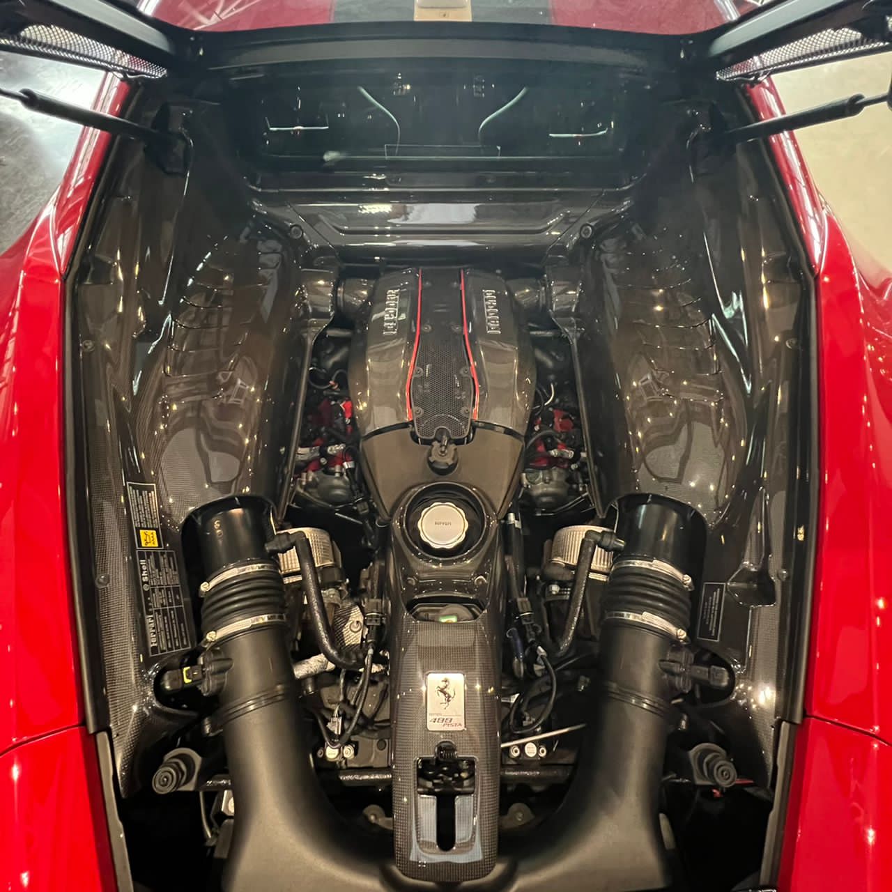 2019 FERRARI 488 PISTA