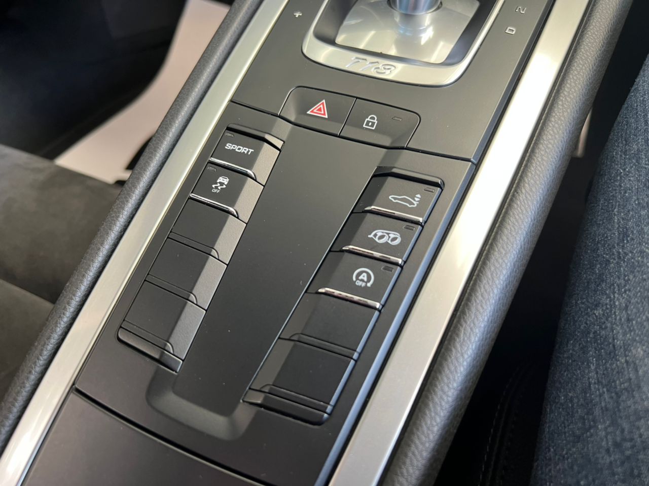 2019 PORSCHE CAYMAN 718