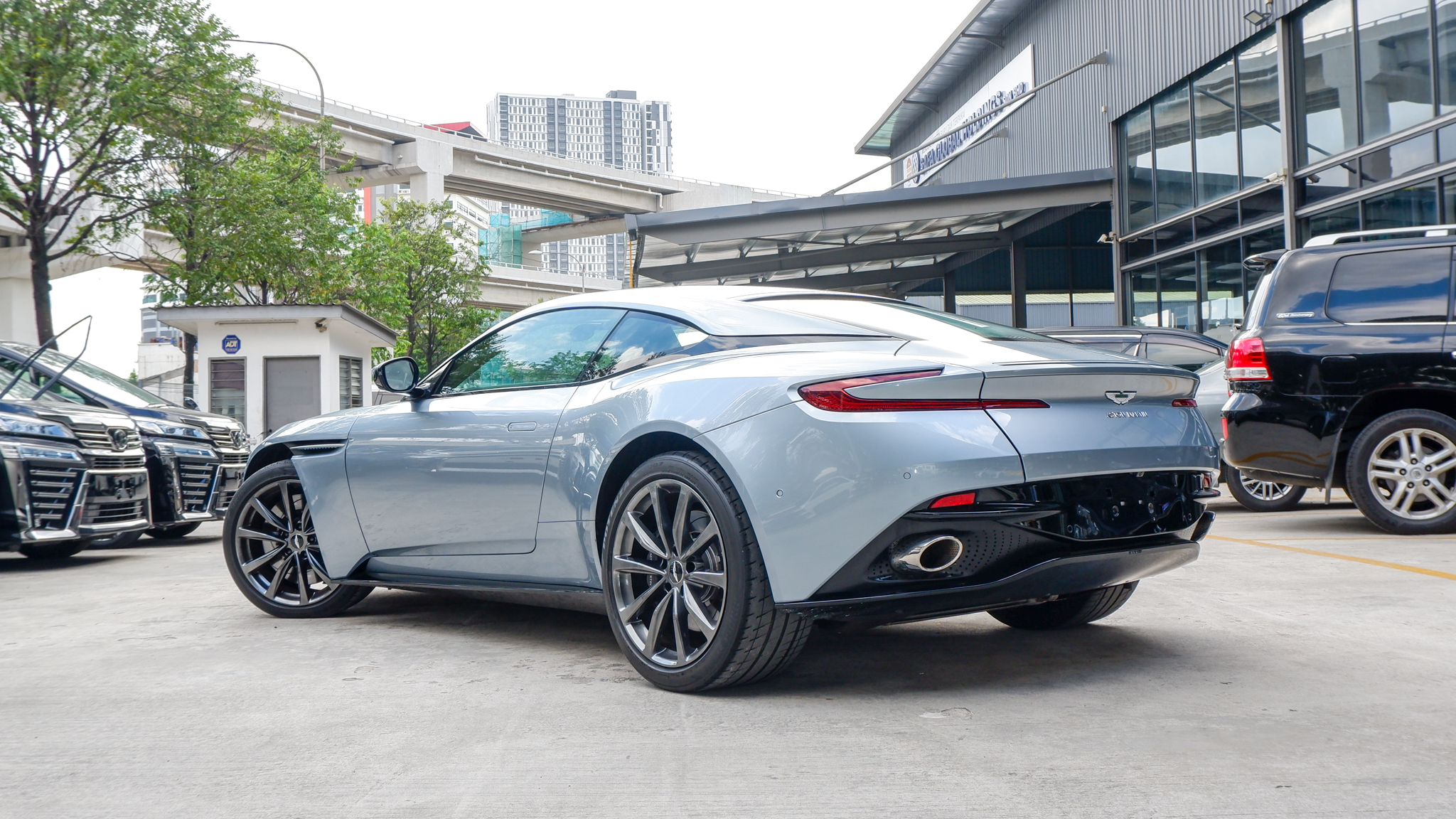 2018 ASTON MARTIN DB11 V8 4.0L