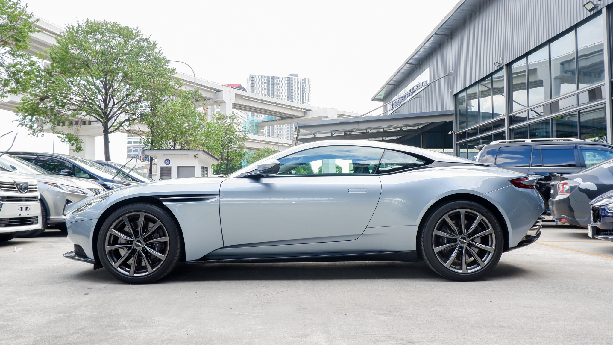 2018 ASTON MARTIN DB11 V8 4.0L