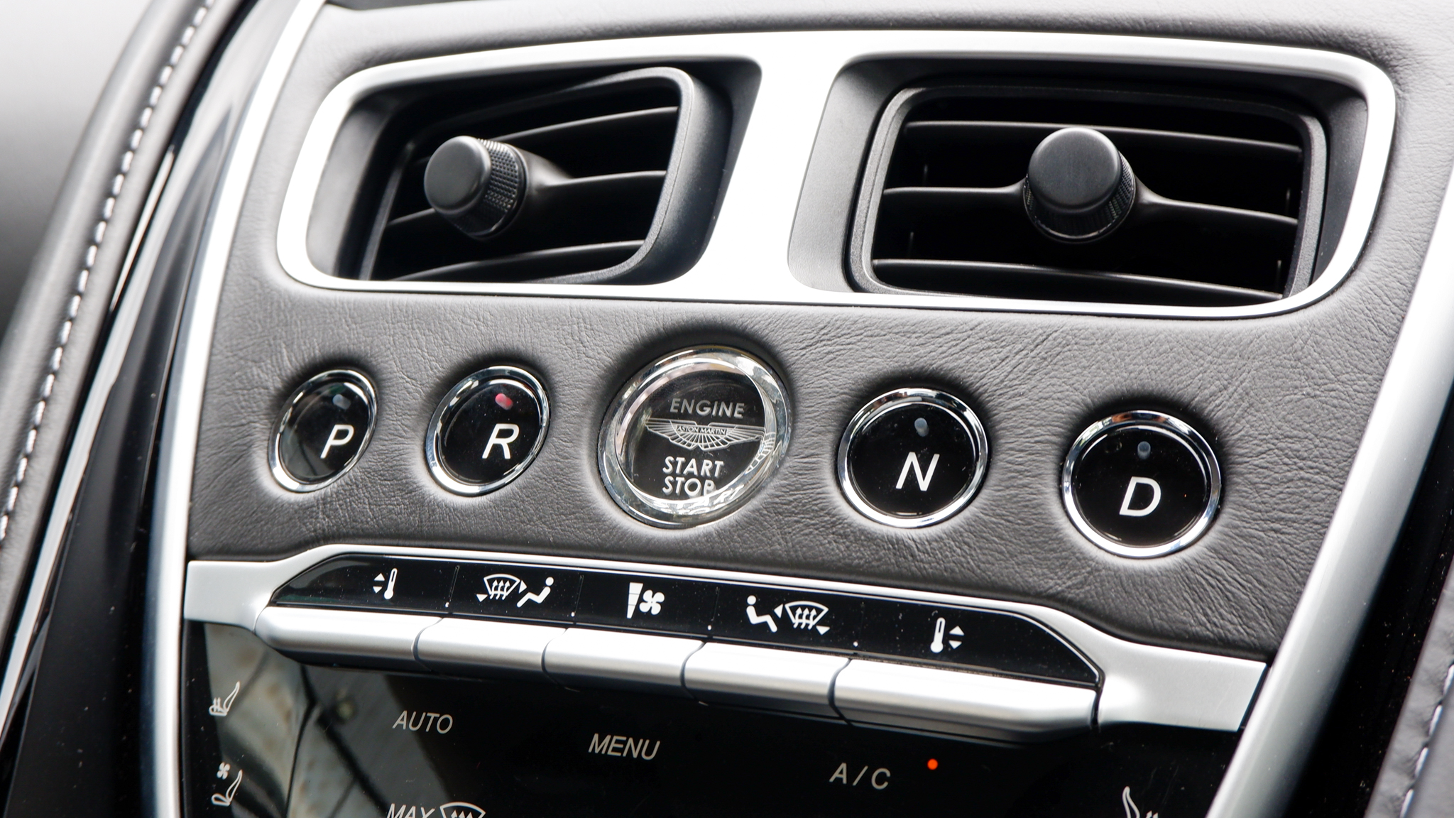 2018 ASTON MARTIN DB11 V8 4.0L