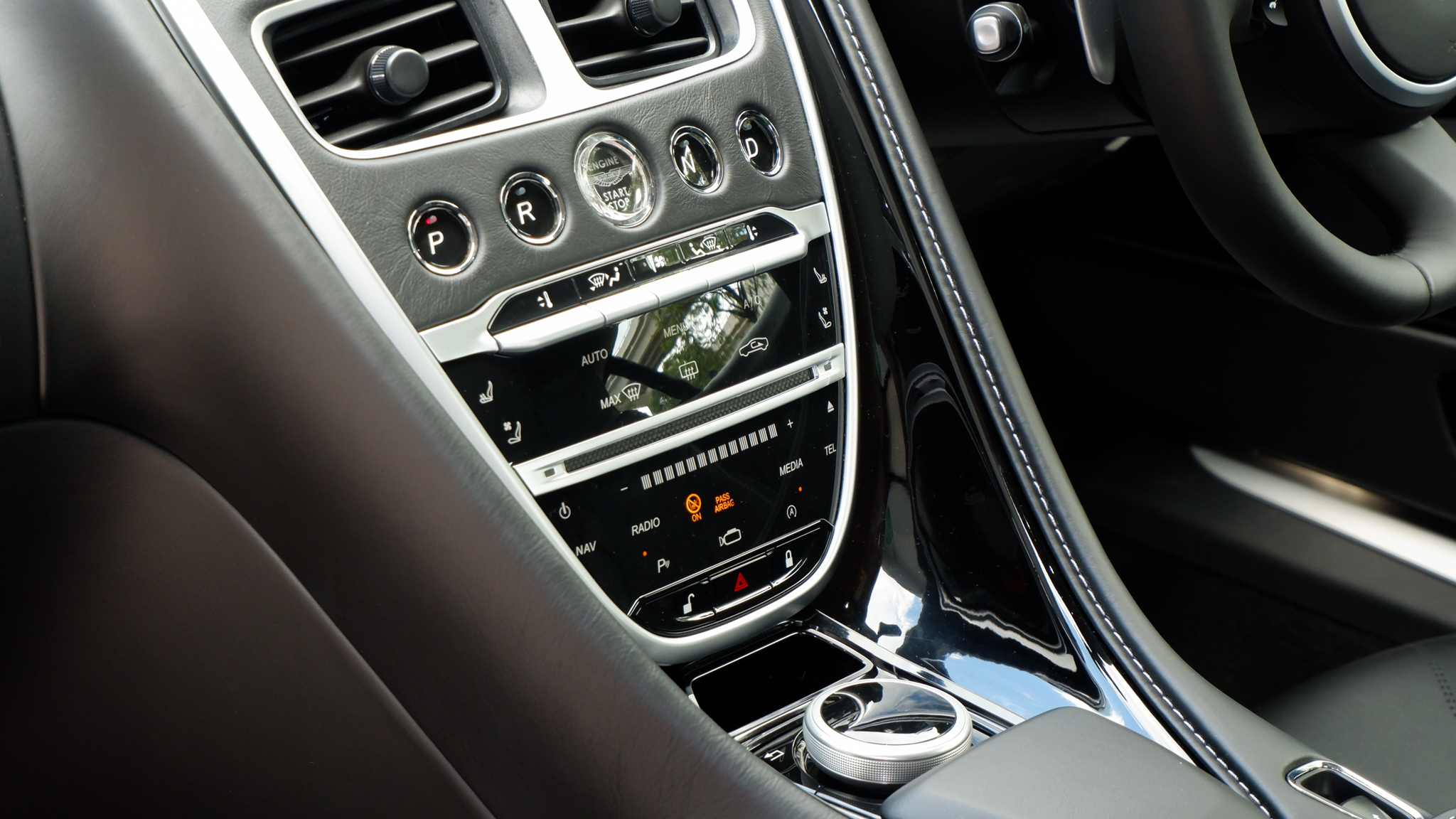 2018 ASTON MARTIN DB11 V8 4.0L