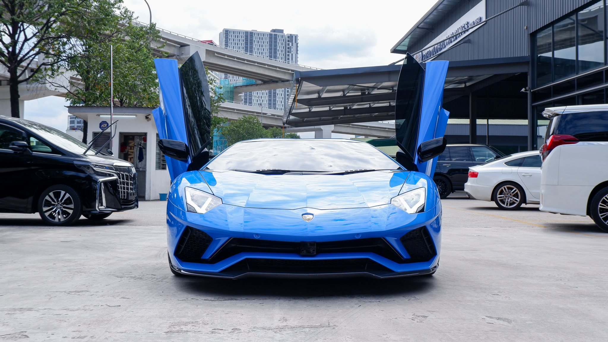 2017 LAMBORGHINI AVENTADOR S LP740-4