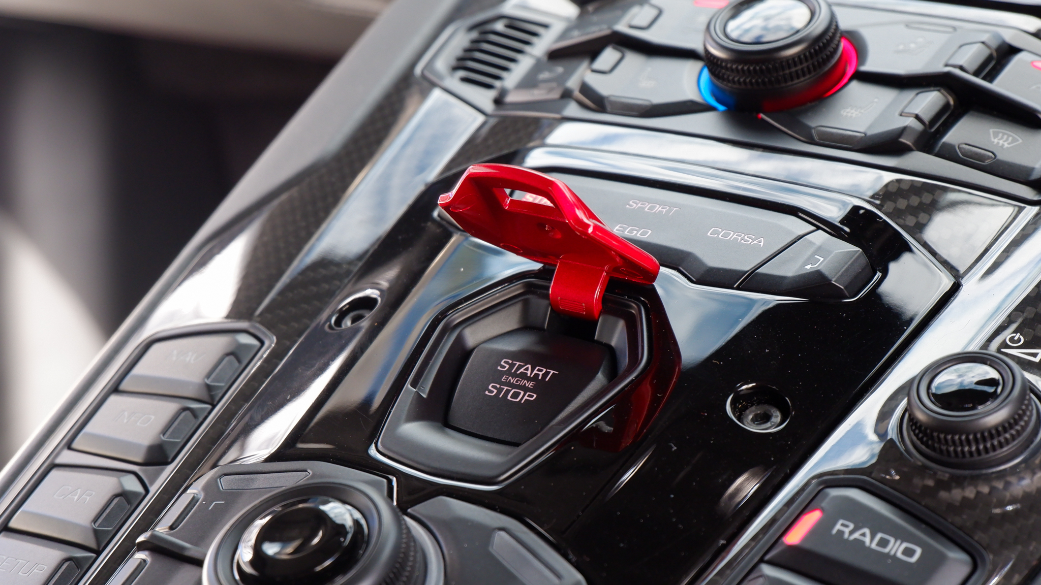 2017 LAMBORGHINI AVENTADOR S LP740-4