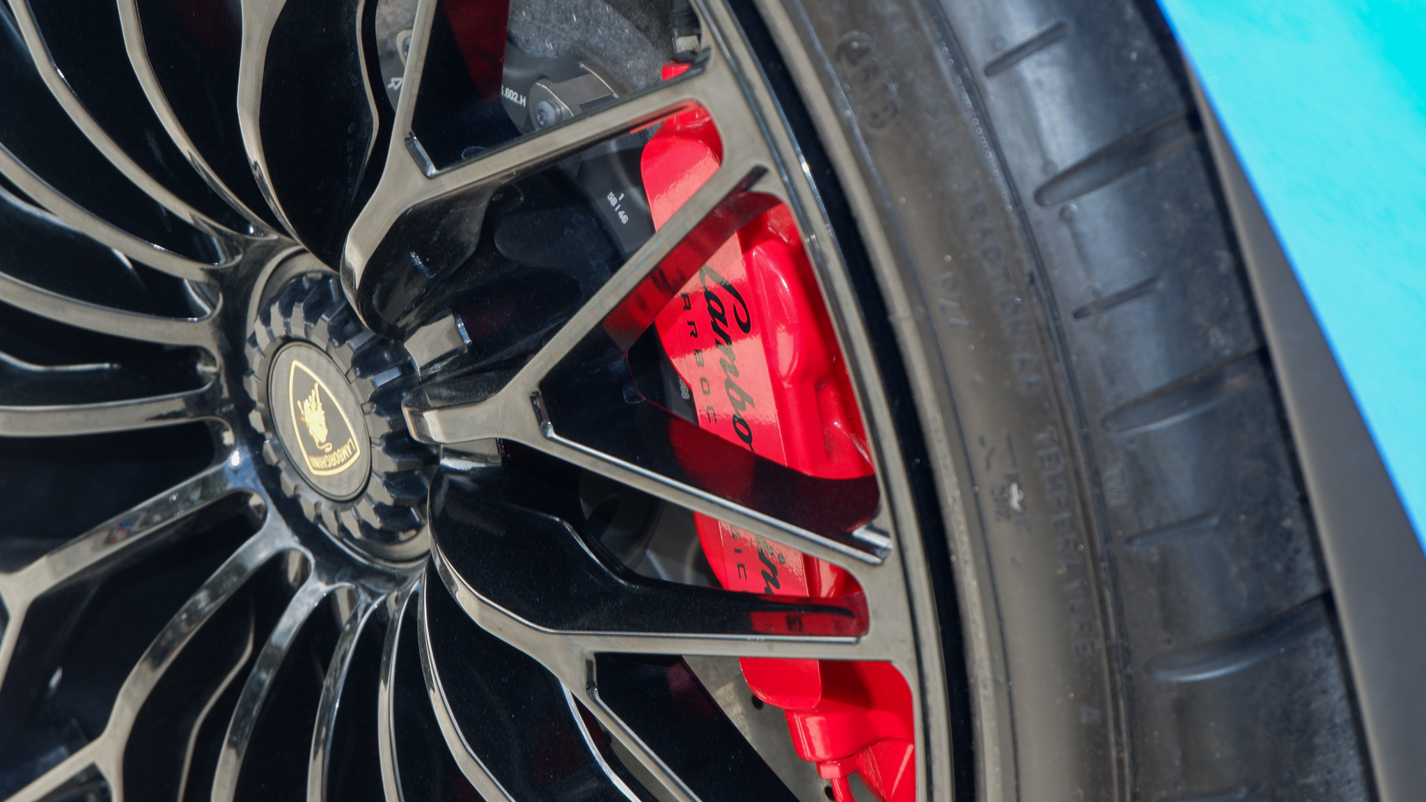 2017 LAMBORGHINI AVENTADOR S LP740-4