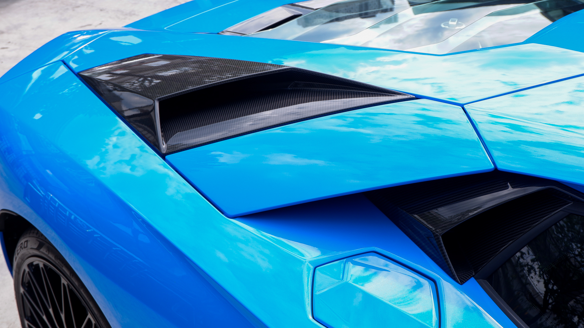 2017 LAMBORGHINI AVENTADOR S LP740-4