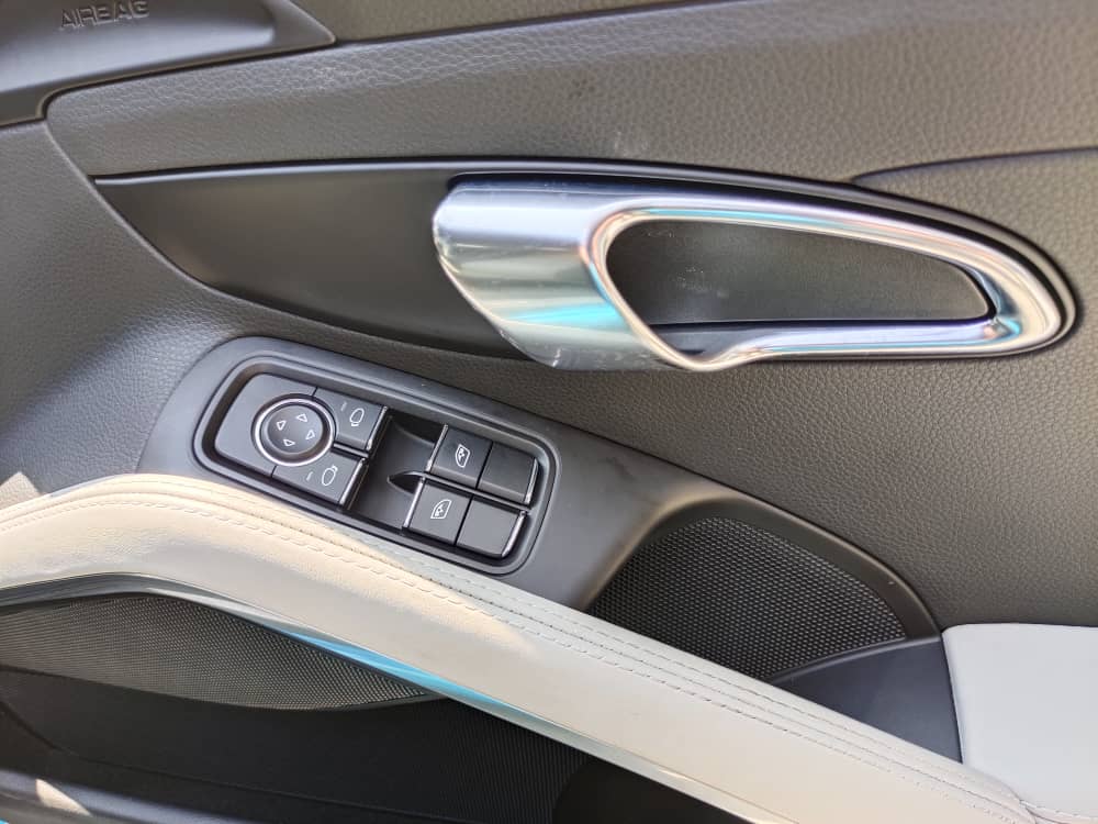 2017 PORSCHE CAYMAN 718