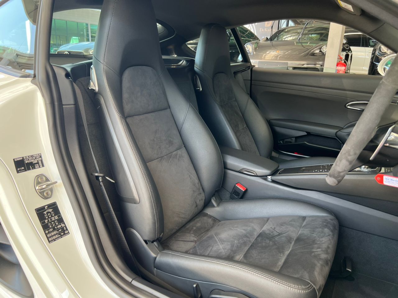 2019 PORSCHE CAYMAN 718