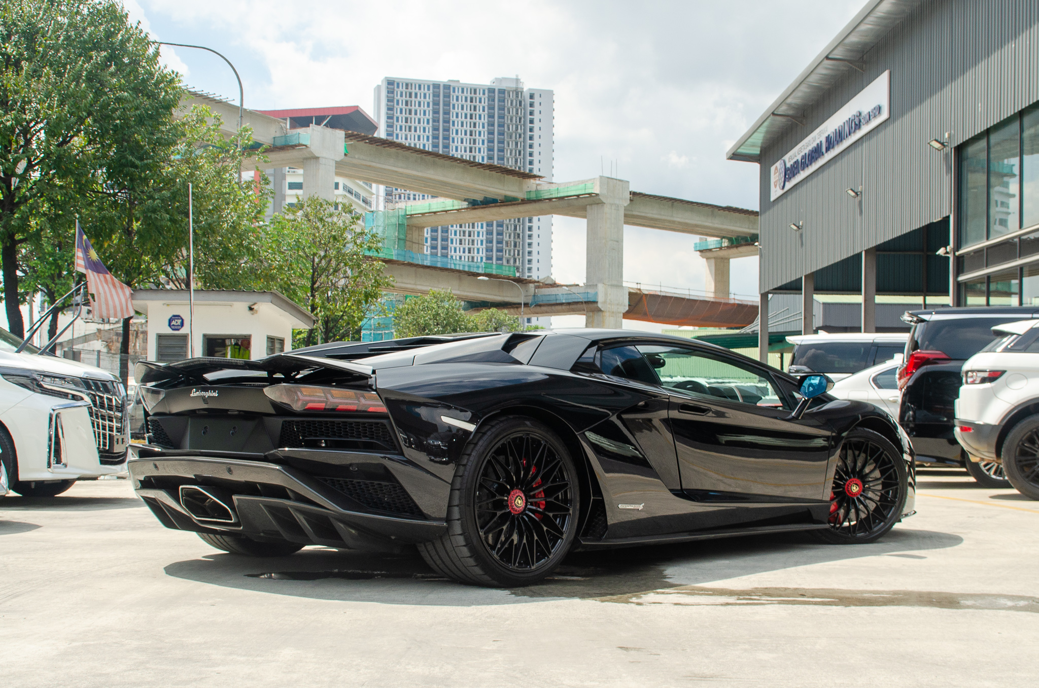 2017 LAMBORGHINI AVENTADOR S LP740-4