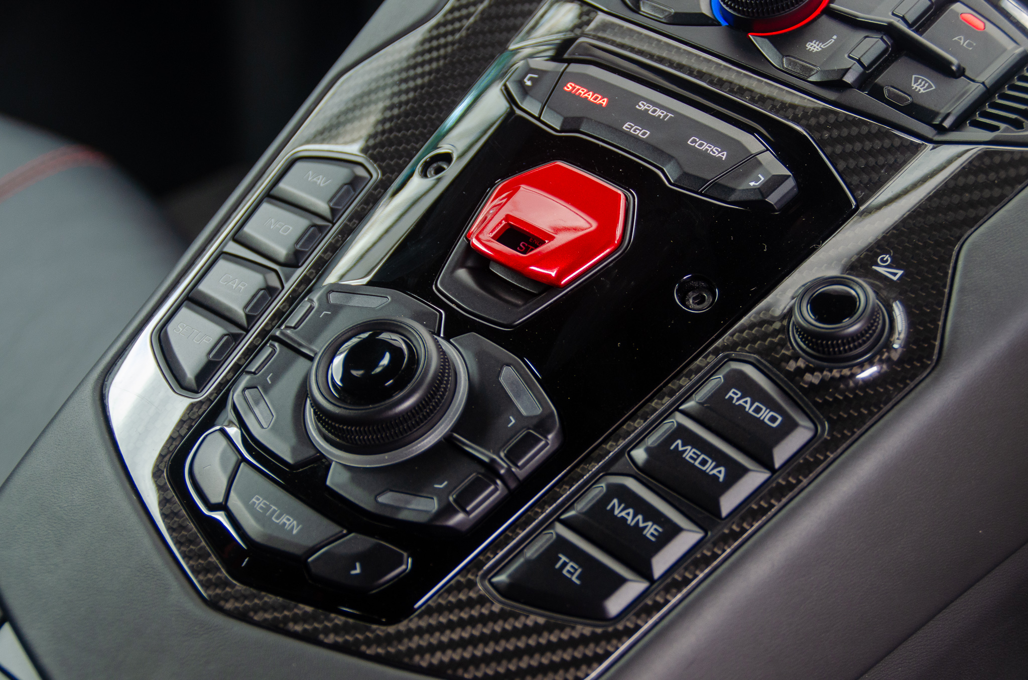 2017 LAMBORGHINI AVENTADOR S LP740-4