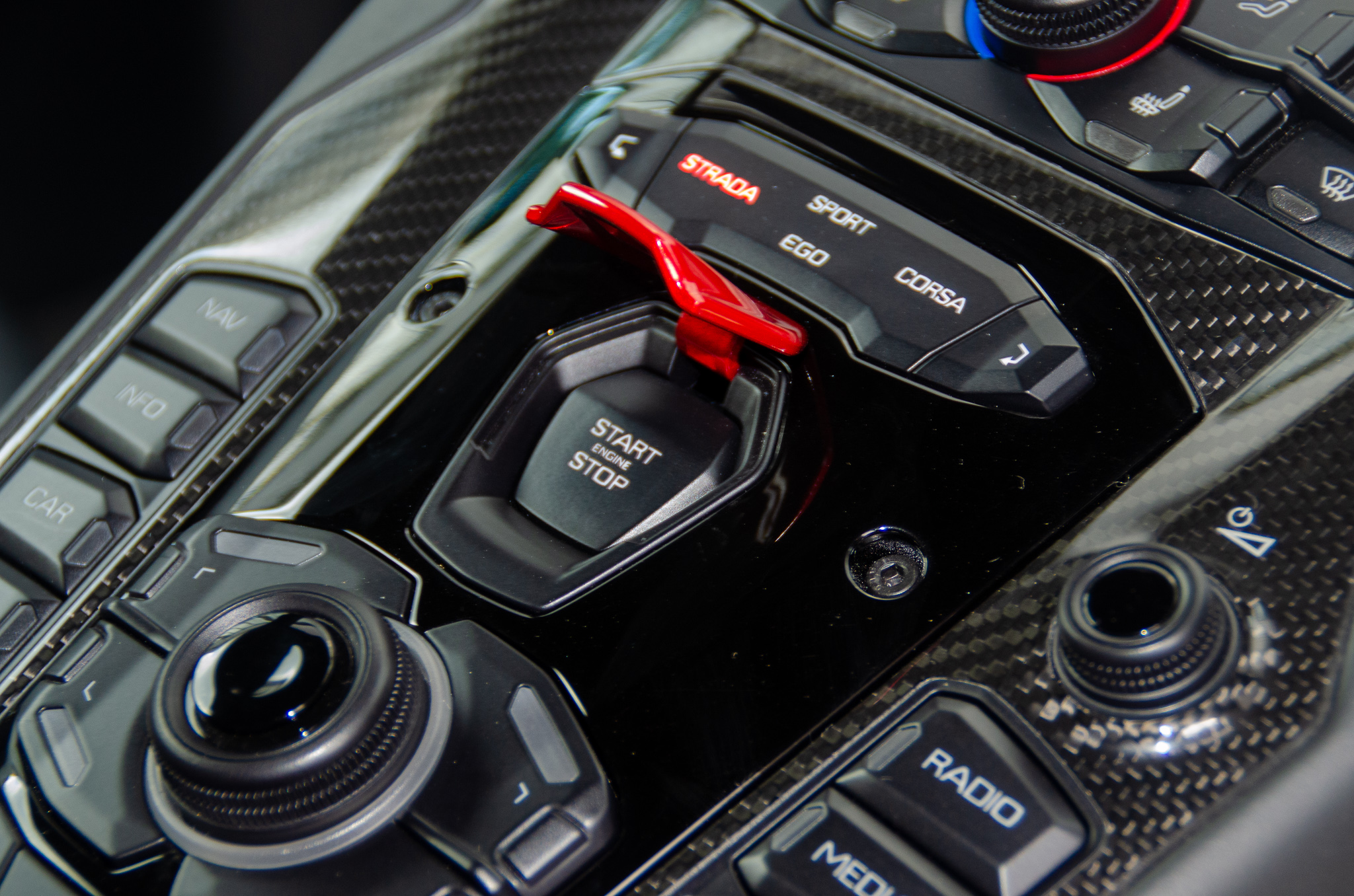 2017 LAMBORGHINI AVENTADOR S LP740-4