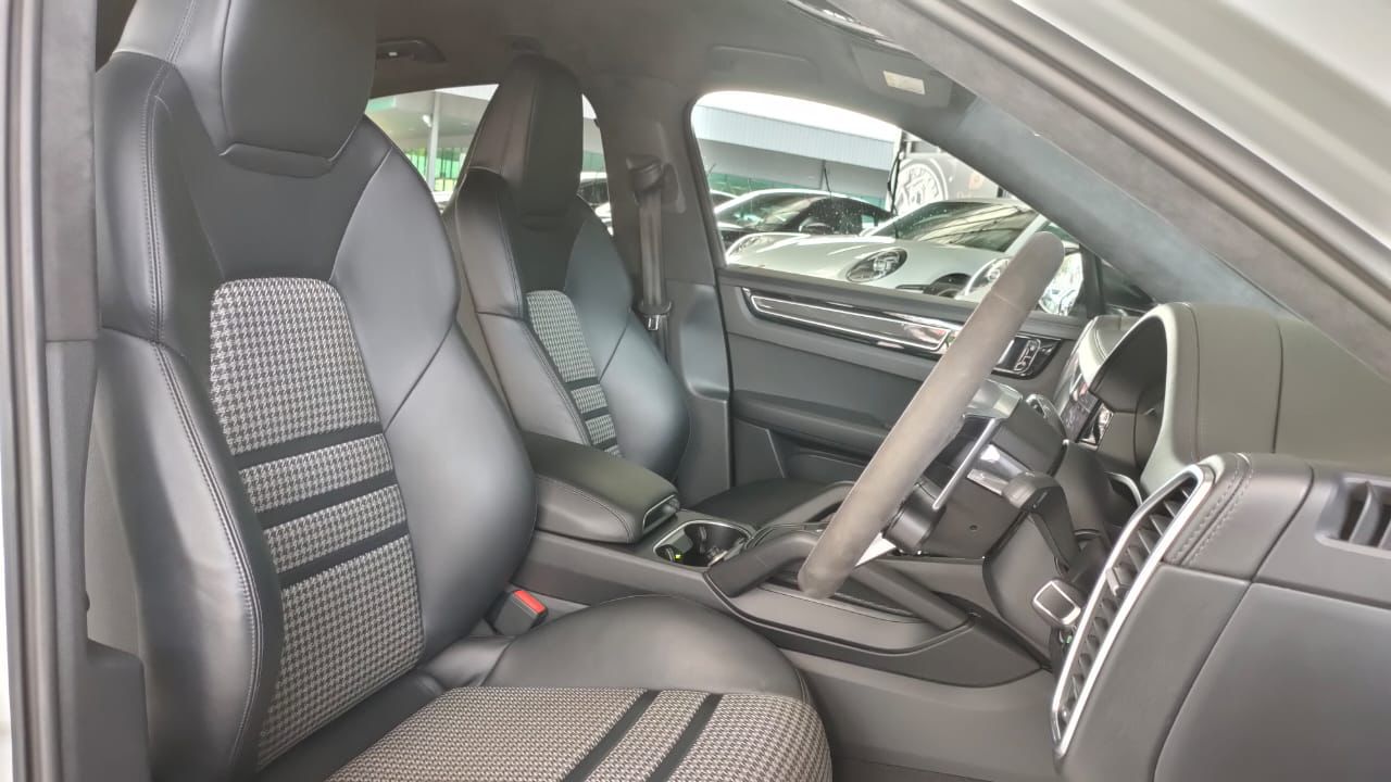 2020 PORSCHE CAYENNE S COUPE