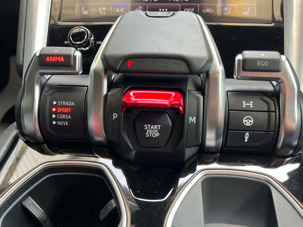 2018 LAMBORGHINI URUS URBAN PACKAGE