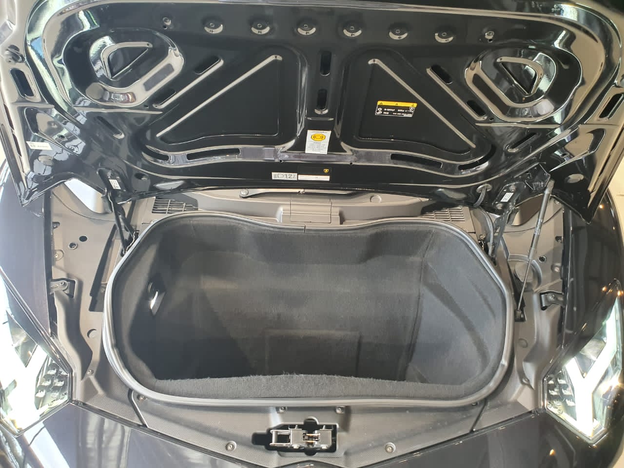 2017 LAMBORGHINI AVENTADOR S LP740-4