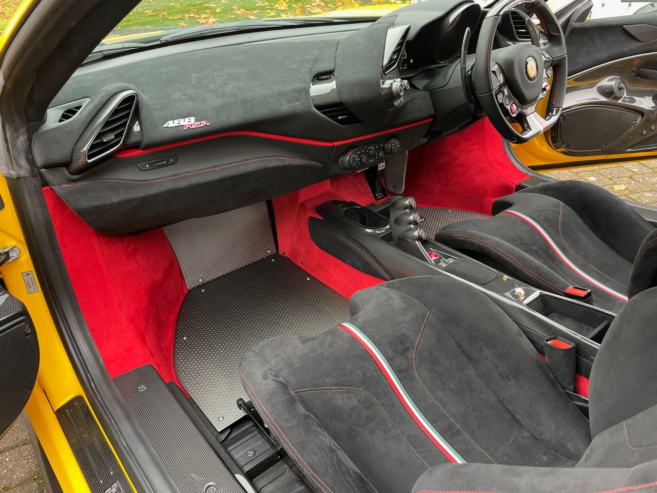 2019 FERRARI 488 PISTA