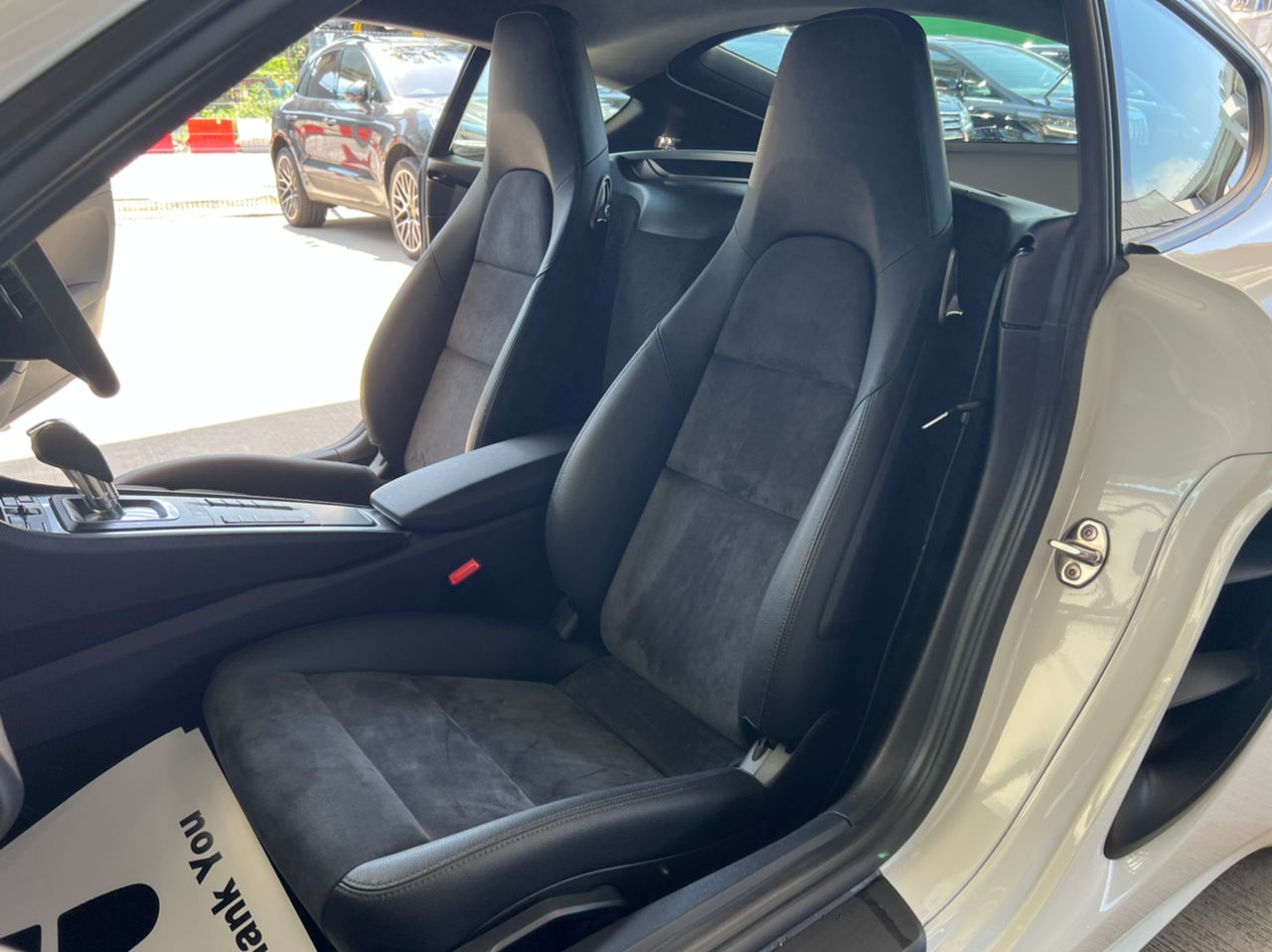 2019 PORSCHE CAYMAN 718