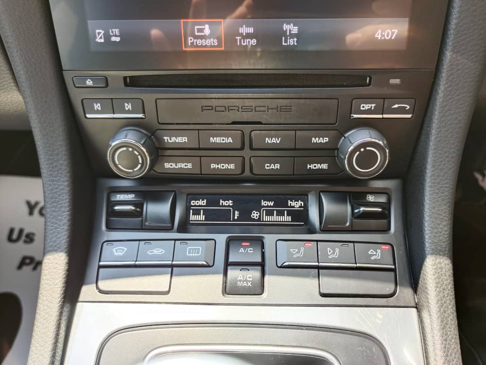 2017 PORSCHE CAYMAN 718