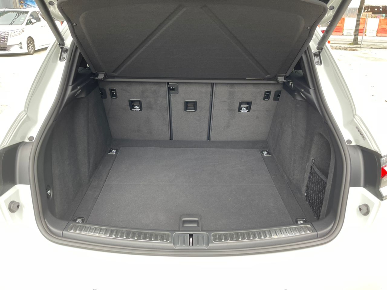 2020 PORSCHE MACAN 2.0 UK SPEC