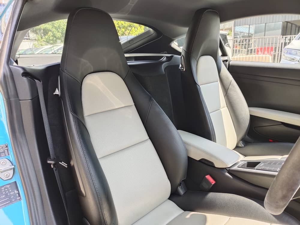 2017 PORSCHE CAYMAN 718