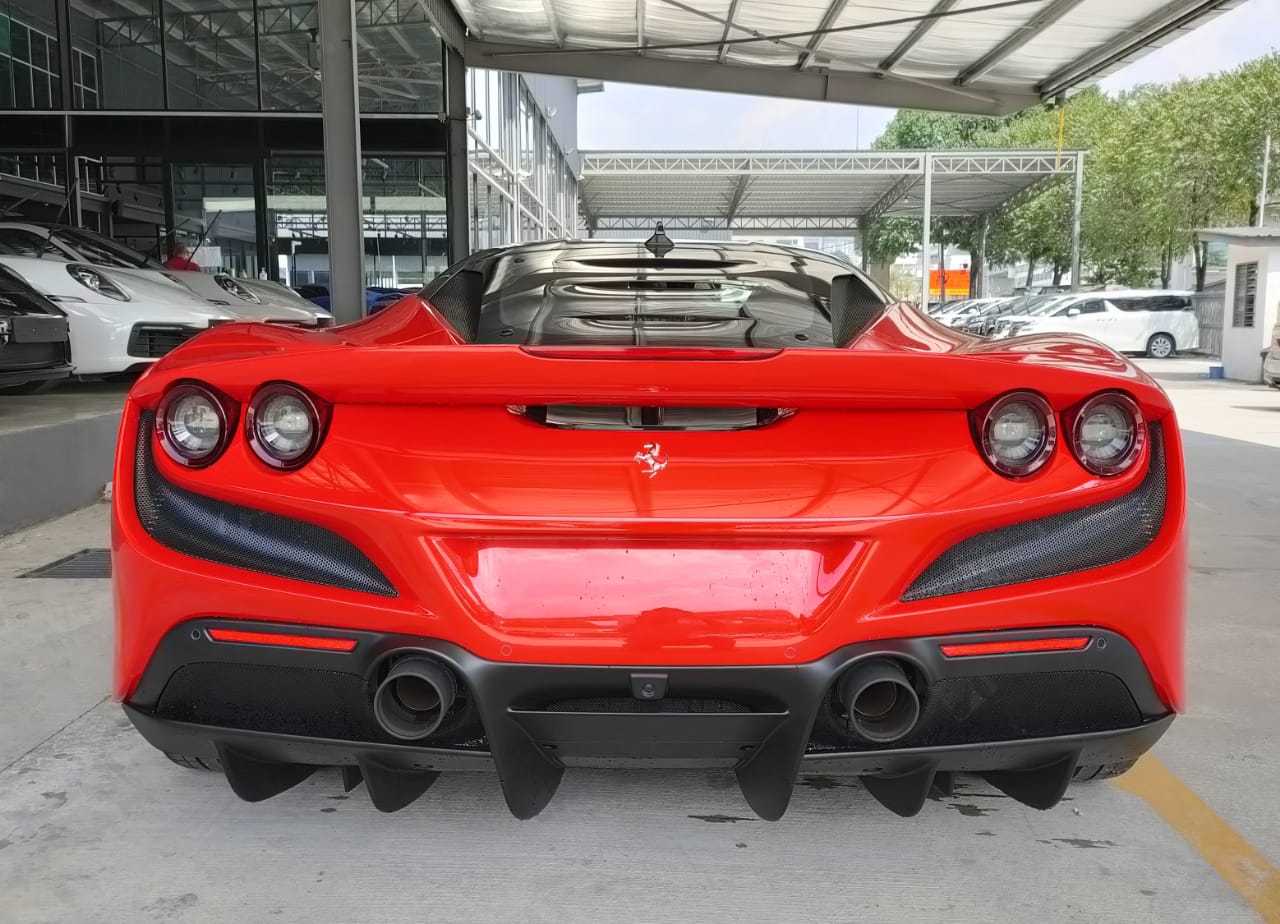 2020 FERRARI F8 TRIBUTO V8