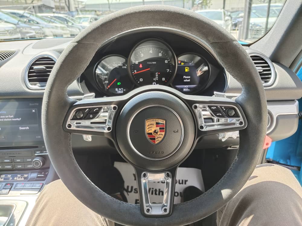 2017 PORSCHE CAYMAN 718