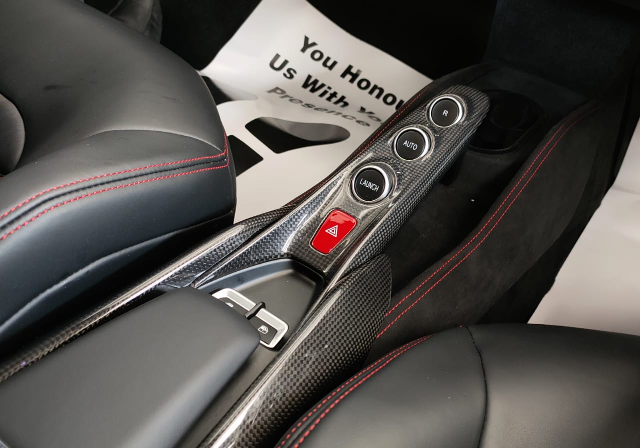 2020 FERRARI F8 TRIBUTO V8