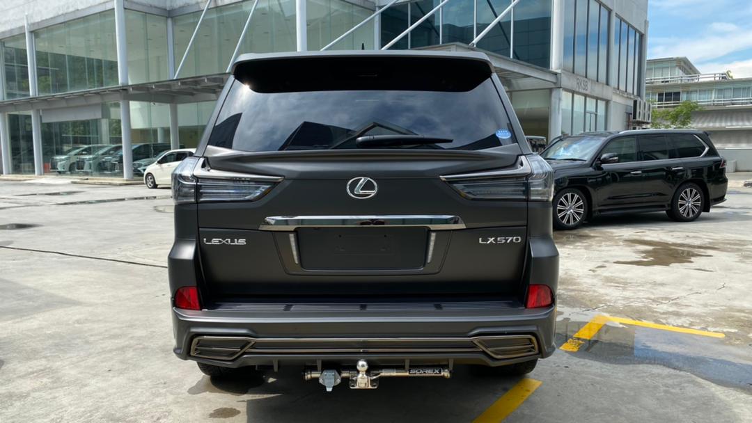 2020 LEXUS LX570