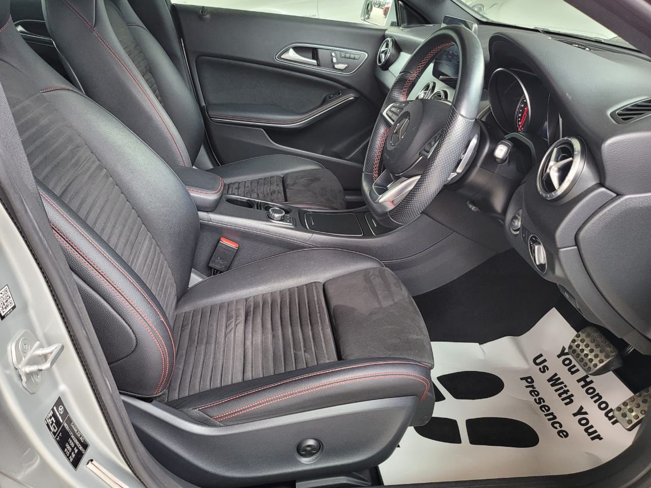 2017 MERECEDES BENZ CLA200 AMG (LOCAL)