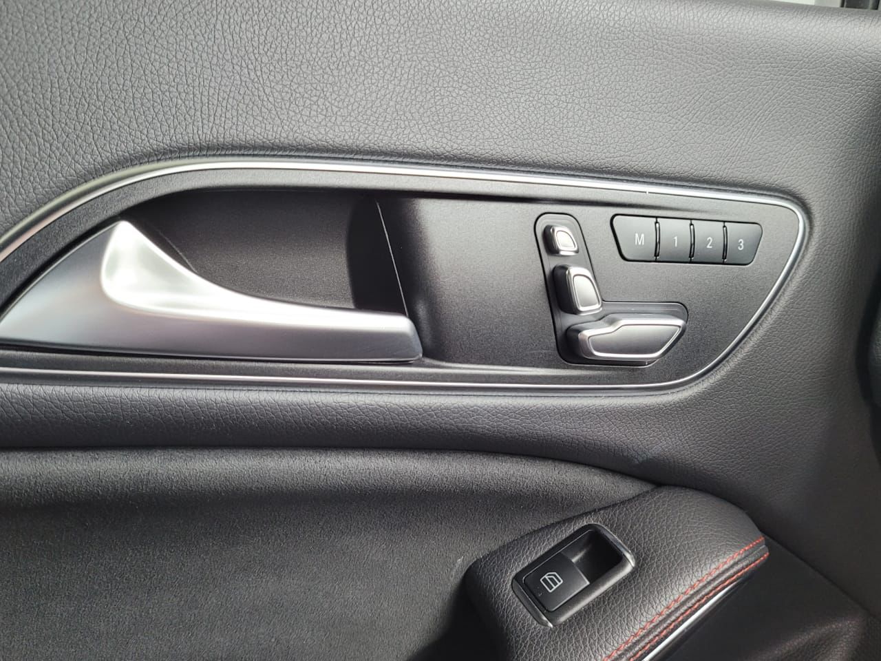 2017 MERECEDES BENZ CLA200 AMG (LOCAL)