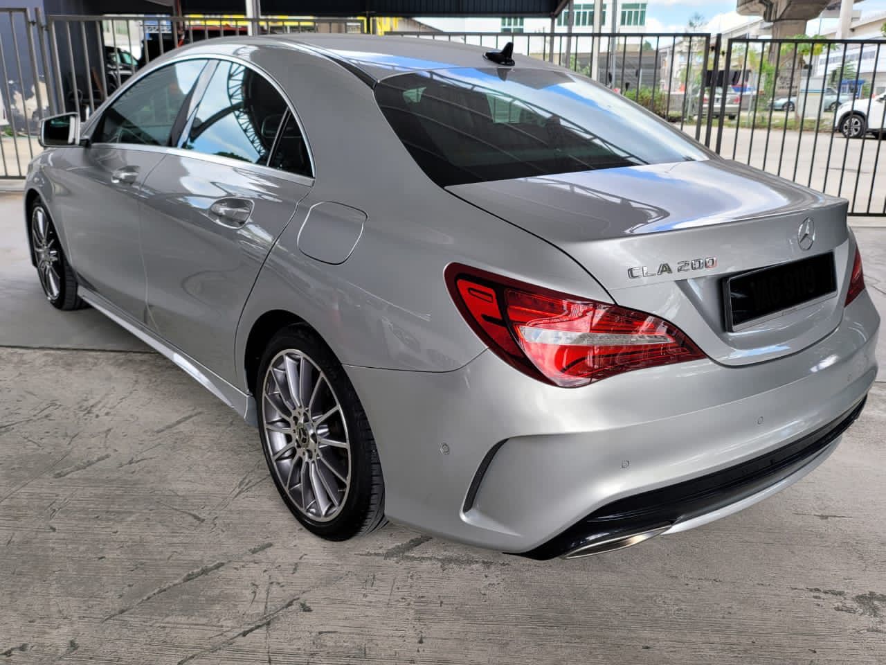 2017 MERECEDES BENZ CLA200 AMG (LOCAL)