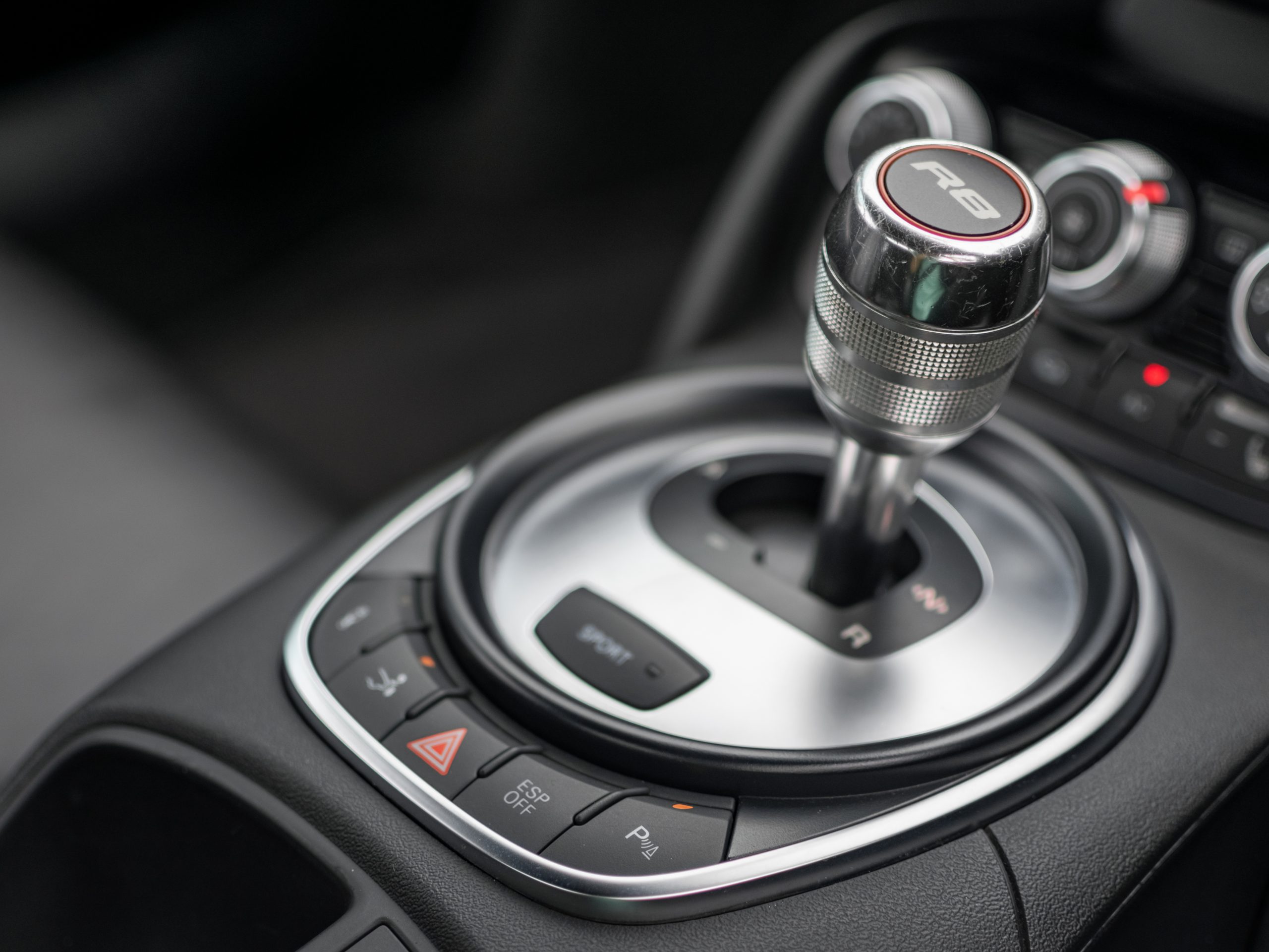 2010 AUDI R8 5.2L V10 QUATTRO