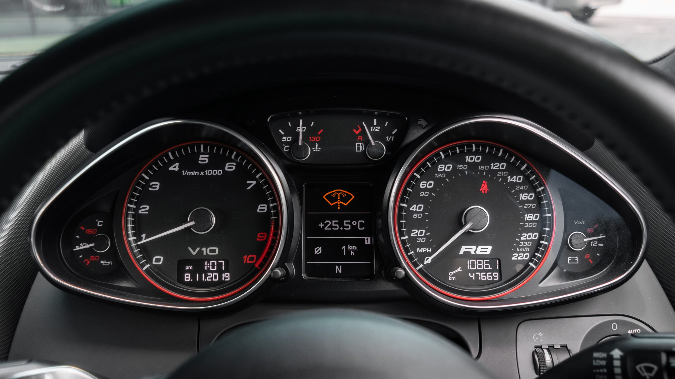 2010 AUDI R8 5.2L V10 QUATTRO