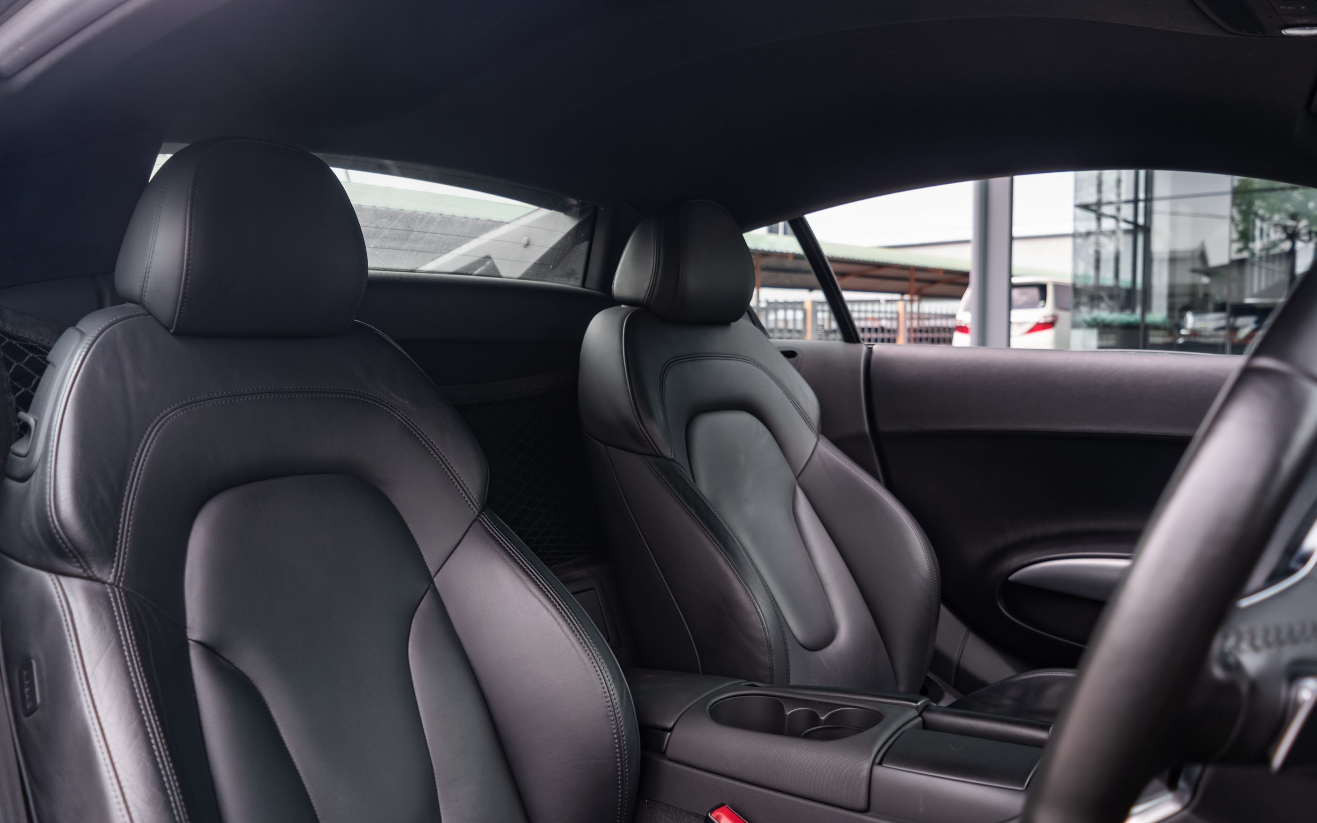 2010 AUDI R8 5.2L V10 QUATTRO