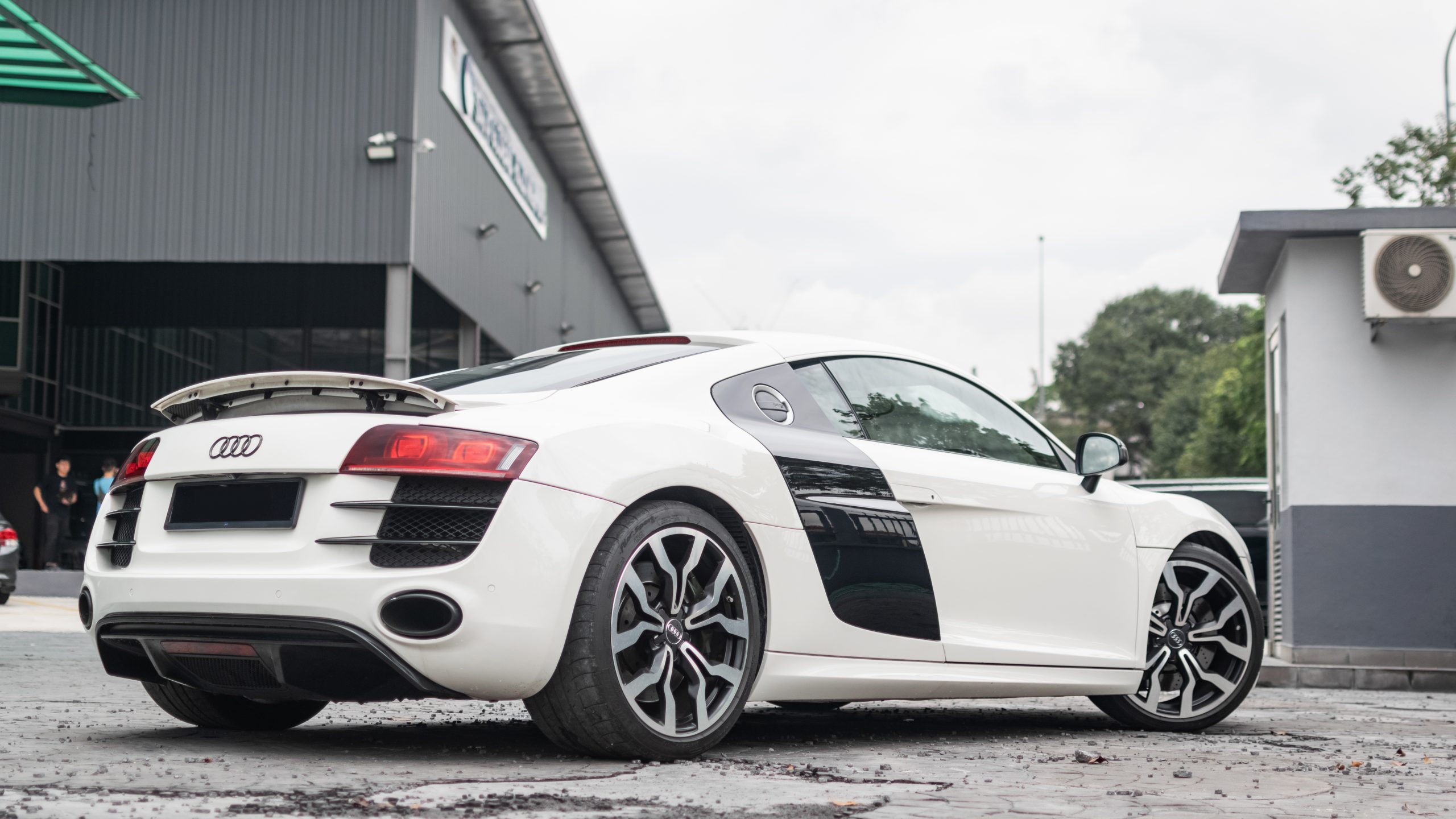 2010 AUDI R8 5.2L V10 QUATTRO