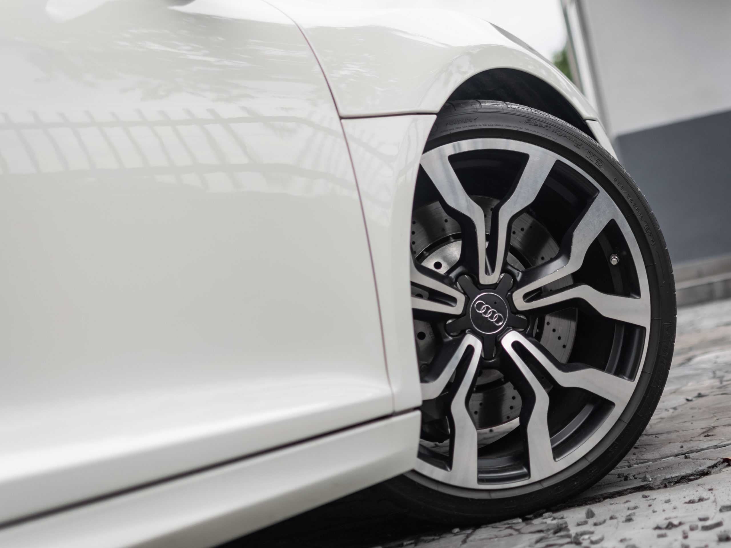 2010 AUDI R8 5.2L V10 QUATTRO