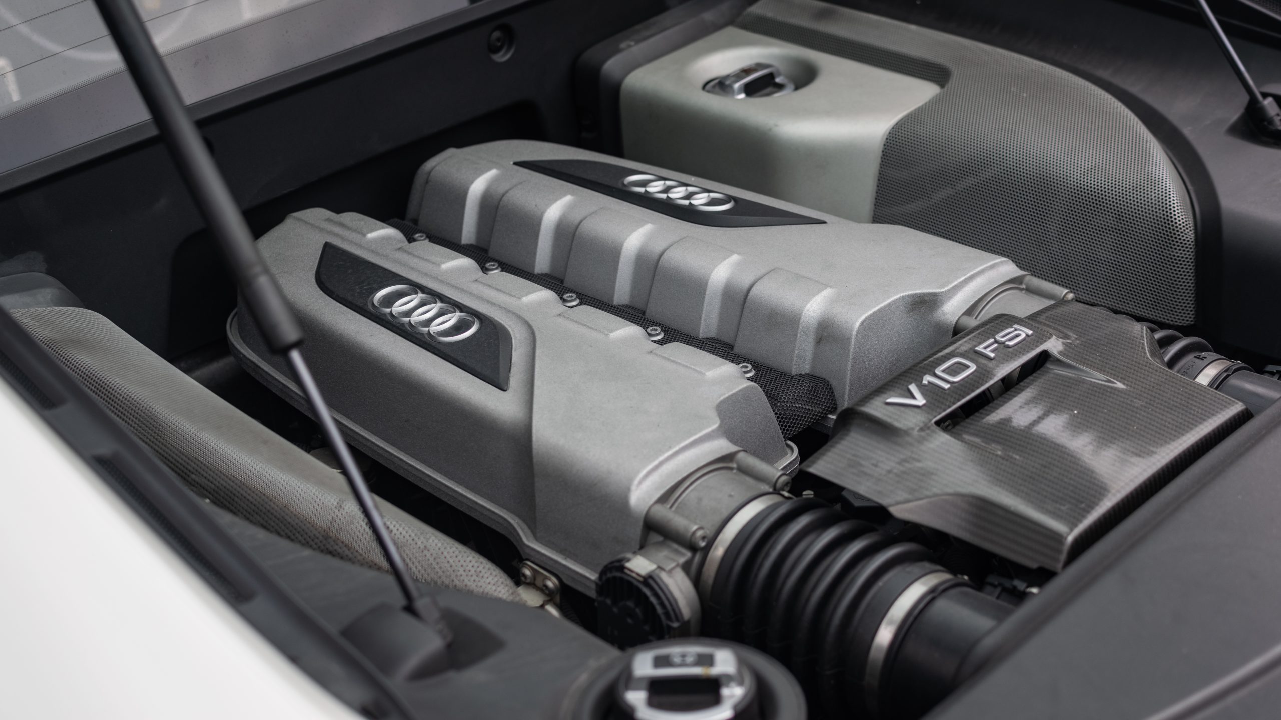 2010 AUDI R8 5.2L V10 QUATTRO