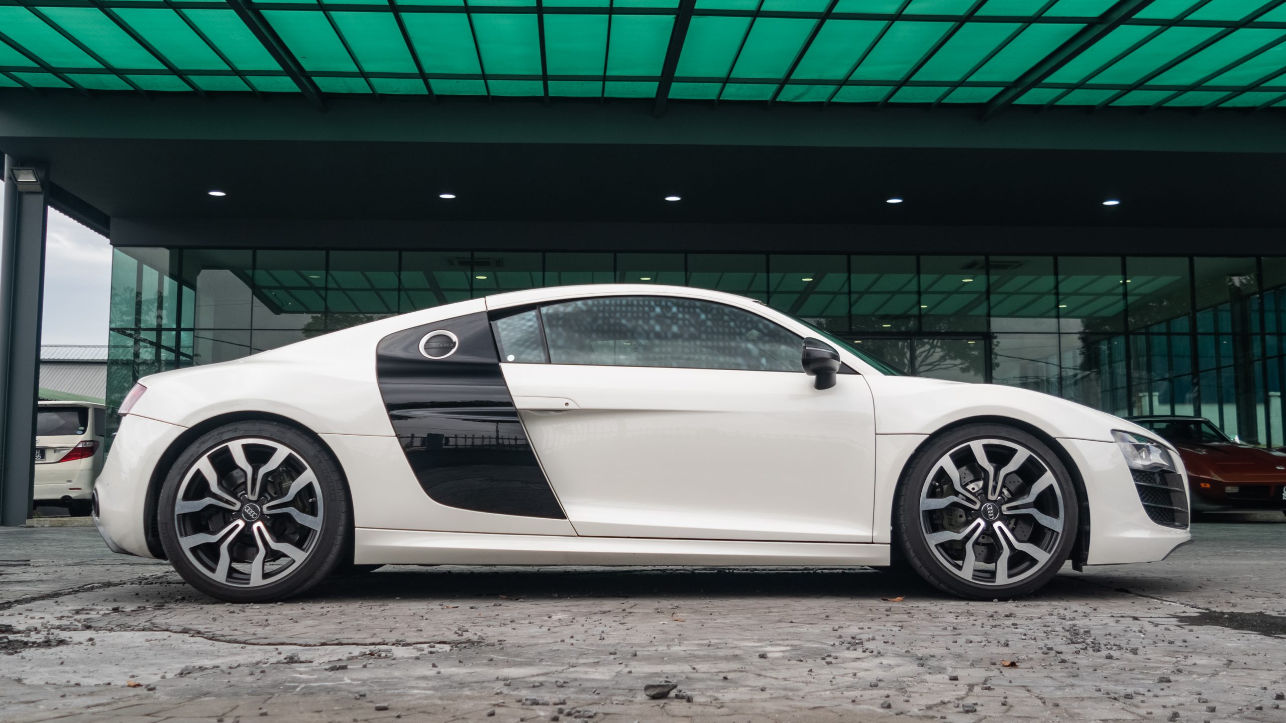 2010 AUDI R8 5.2L V10 QUATTRO