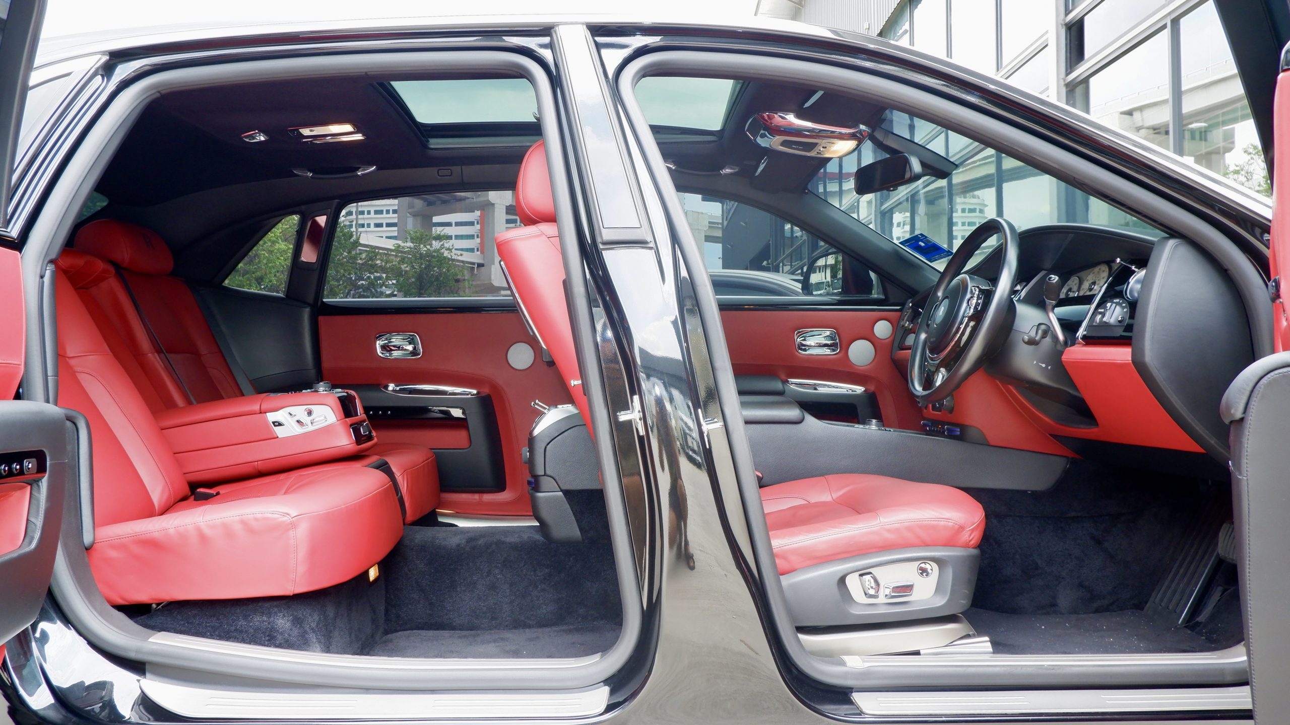 2012 ROLLS ROYCE GHOST LWB