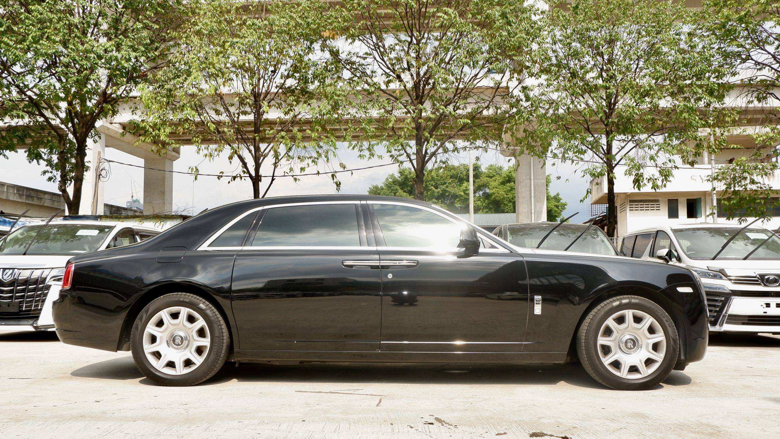 2012 ROLLS ROYCE GHOST LWB