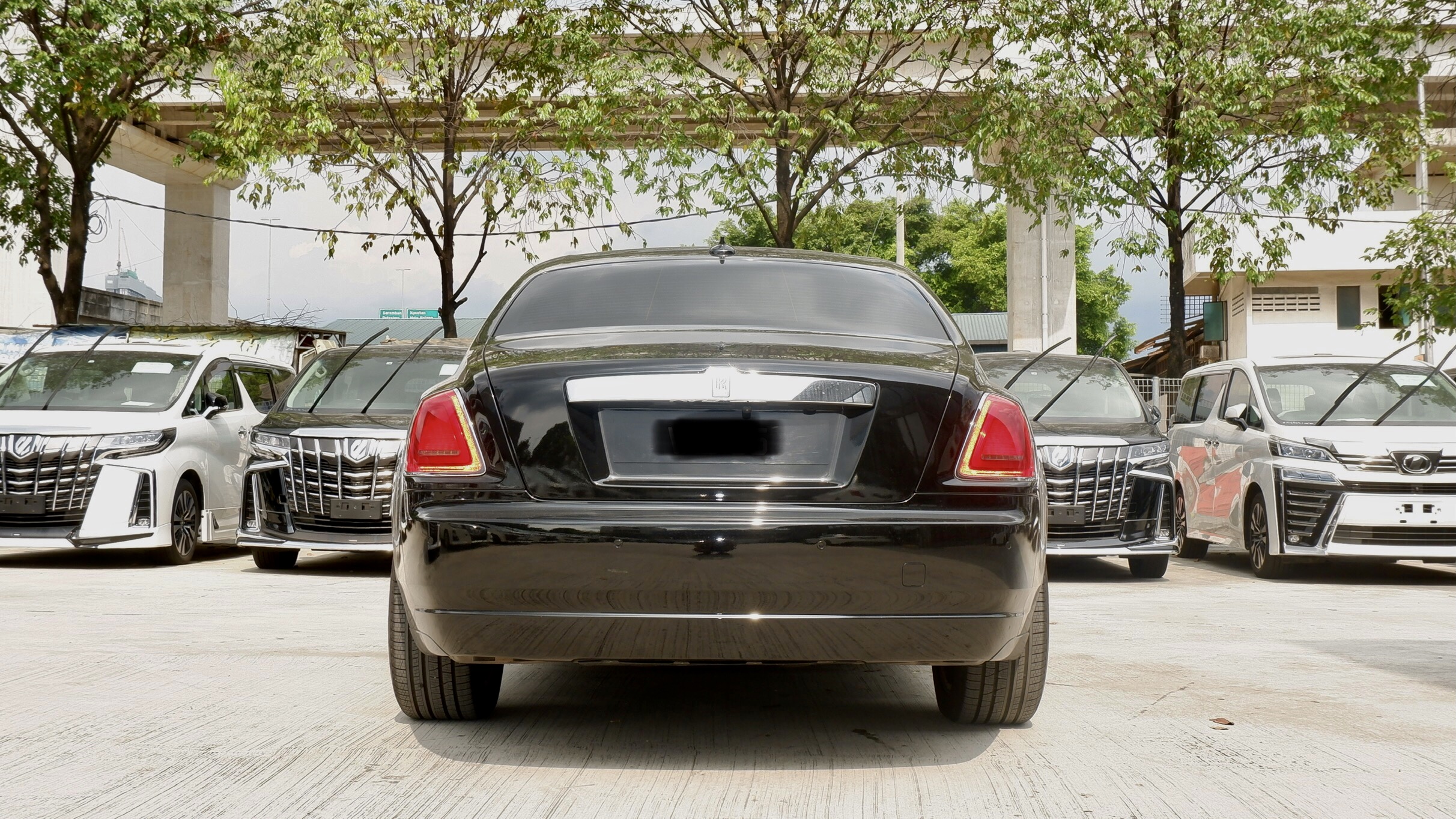 2012 ROLLS ROYCE GHOST LWB