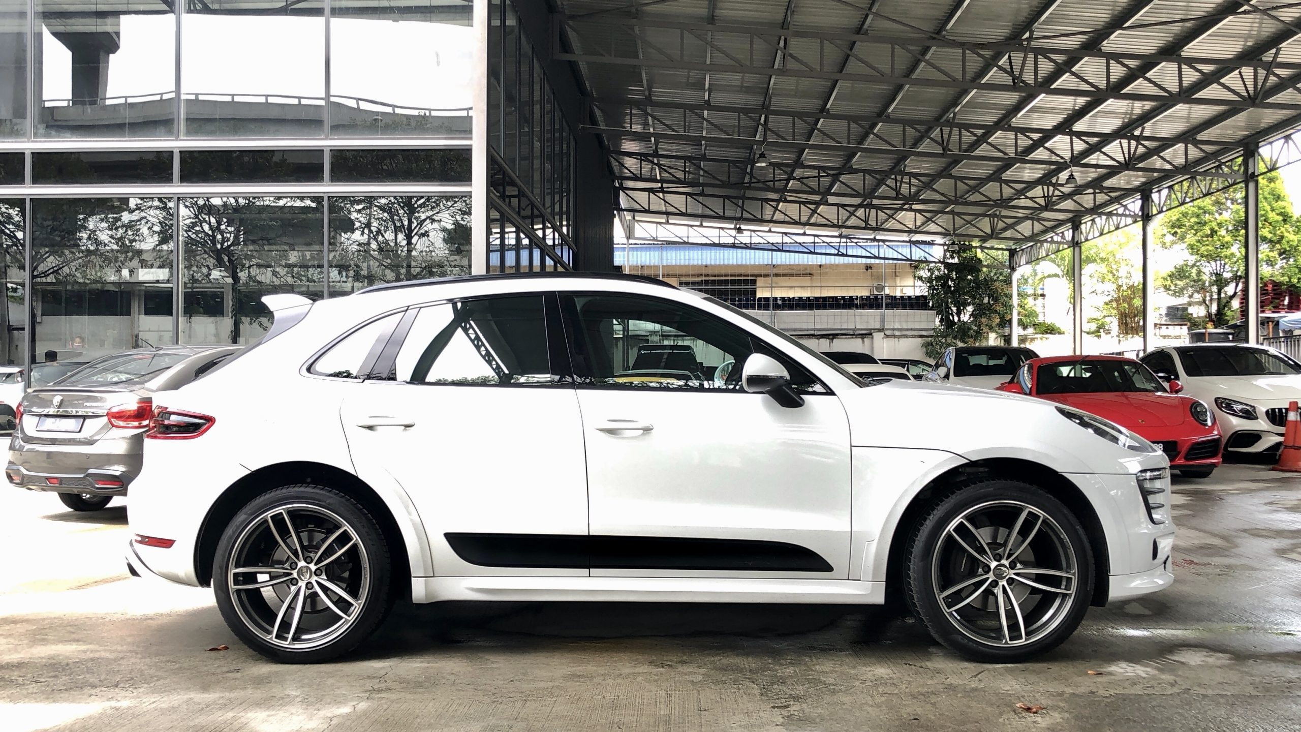 2017 PORSCHE MACAN TECH ART SPEC