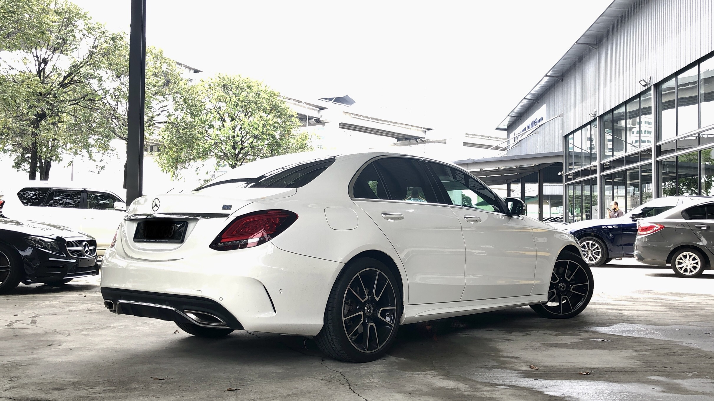 2018 MERCEDES BENZ C300 AMG (LOCAL)