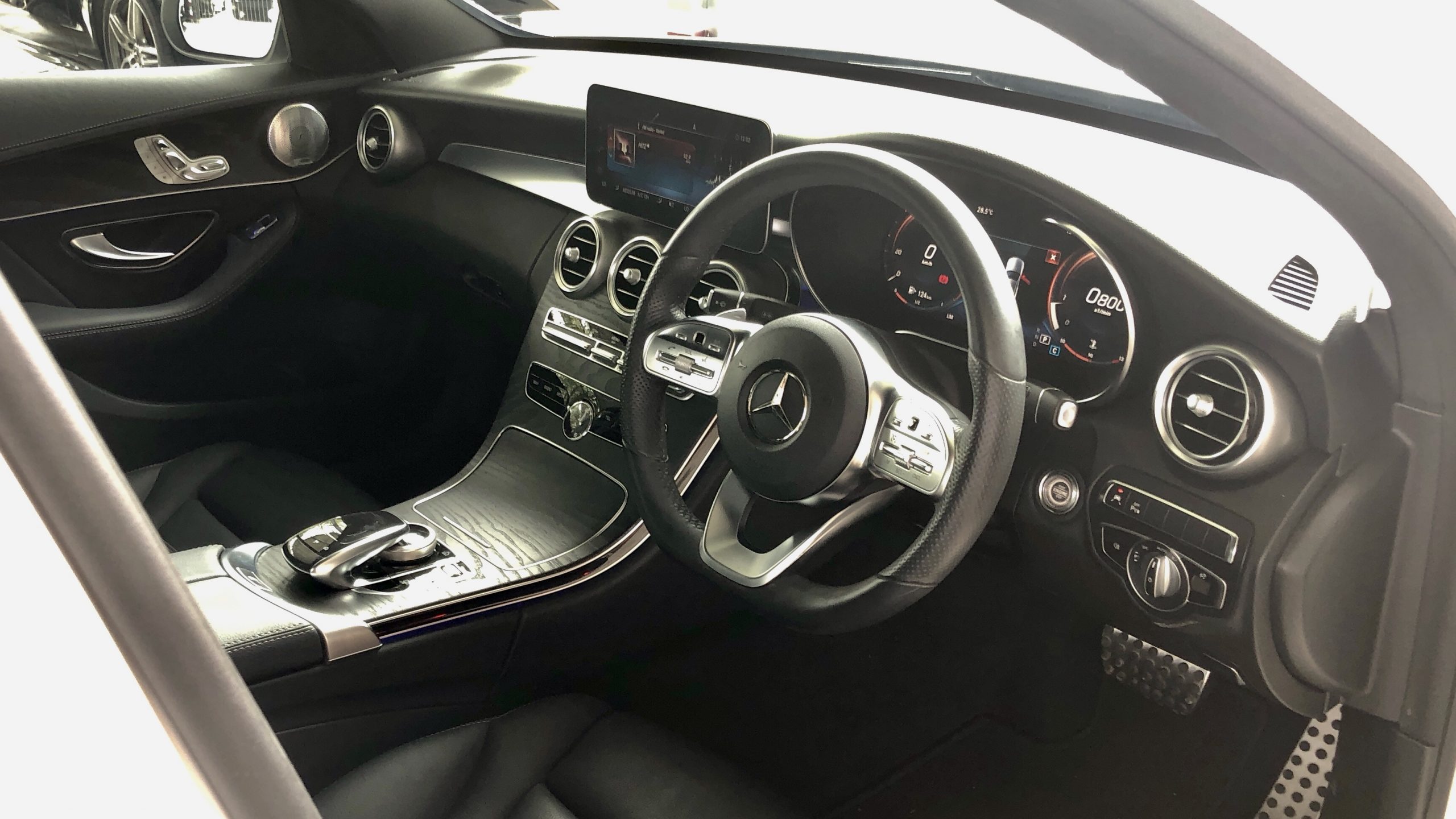 2018 MERCEDES BENZ C300 AMG (LOCAL)