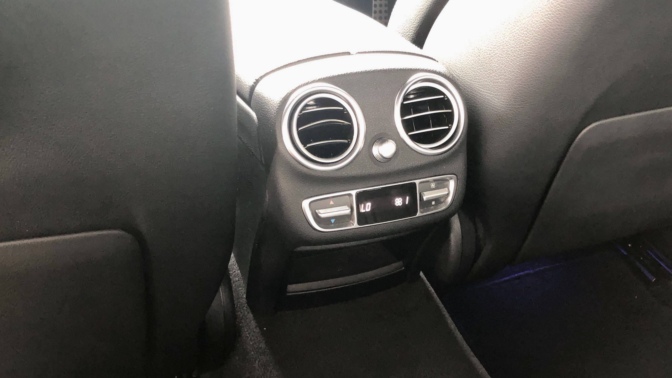 2018 MERCEDES BENZ C300 AMG (LOCAL)